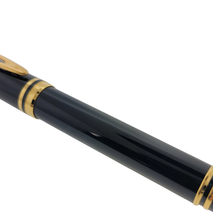 Waterman Le Man 100 fountain pen with 18K gold nib, black lacquer barrel and gold trim