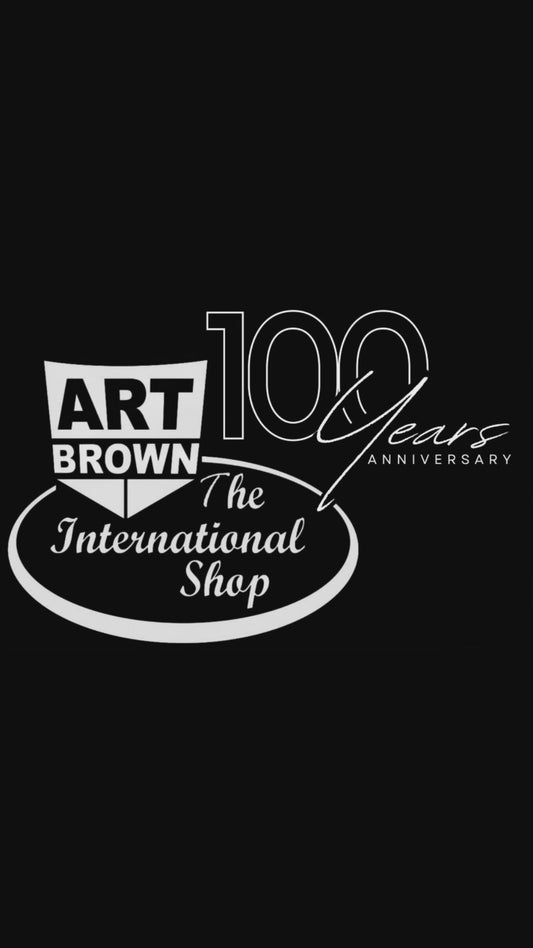 Video showcasing details of preowned Montblanc Oscar Wilde limited edition fountain pen at Art Brown.